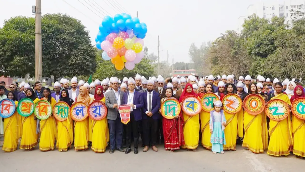 যবিপ্রবির ১৯তম প্রতিষ্ঠাবার্ষিকী উপলক্ষে আনন্দ শোভাযাত্রা। ছবি : কালবেলা