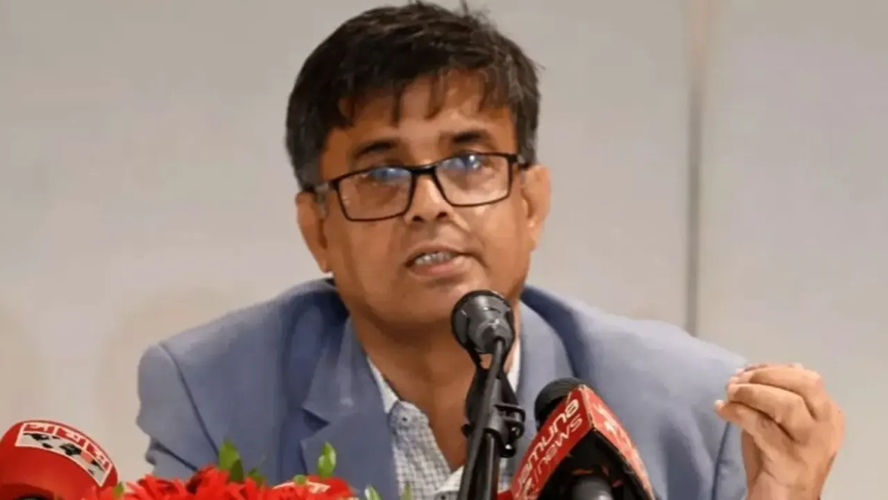 প্রধান উপদেষ্টার প্রেস সচিব শফিকুল আলম। ছবি : সংগৃহীত