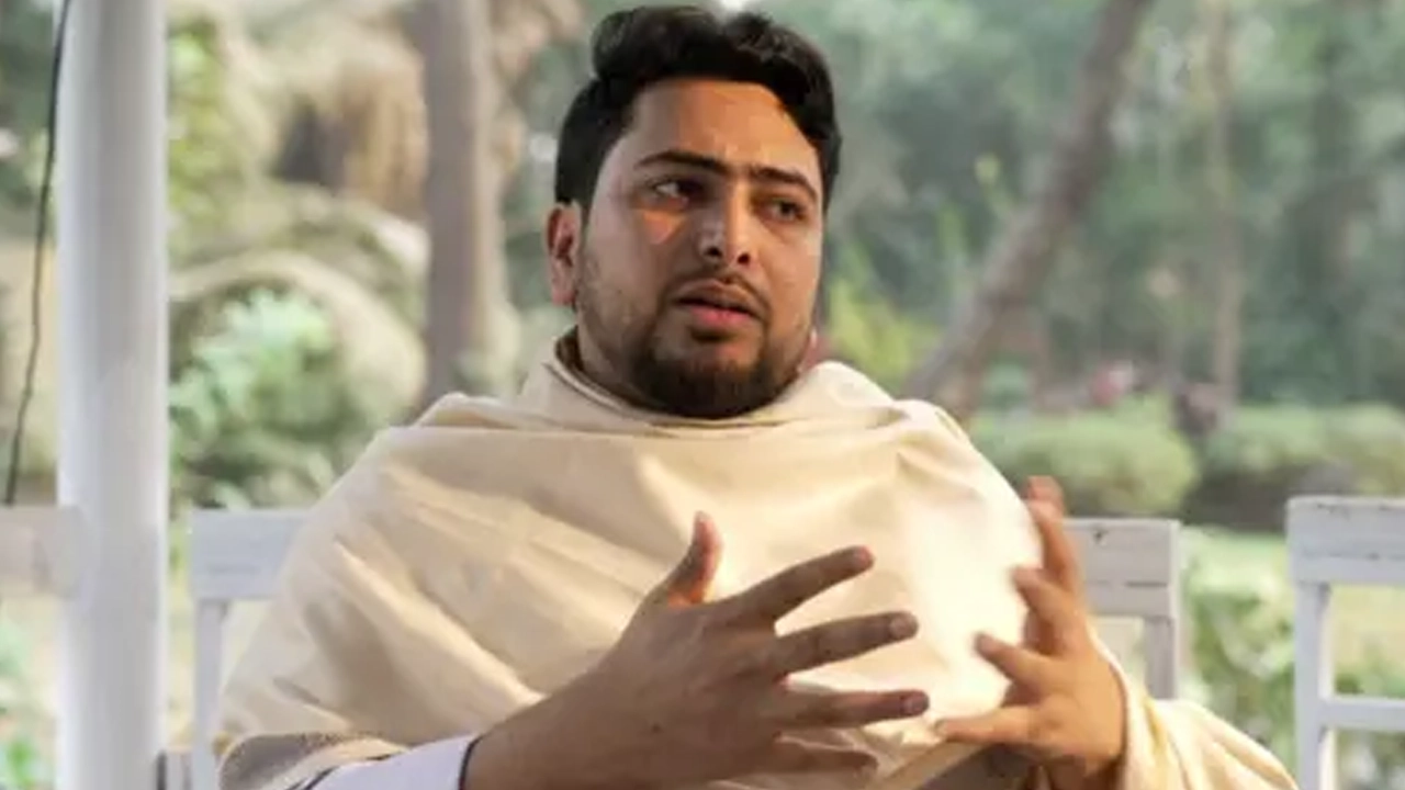 উপদেষ্টা নাহিদ ইসলাম। ছবি : সংগৃহীত