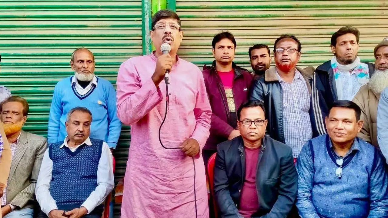 কেশবপুরে পথসভায় বক্তব্য দেন উপজেলা শাখার সভাপতি আবুল হোসেন আজাদ। ছবি : কালবেলা