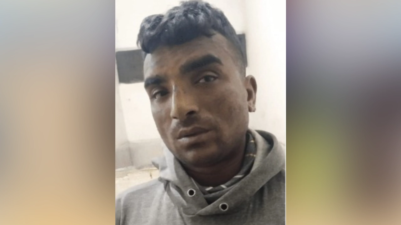 গ্রেপ্তার রতন ব্যাপারী। ছবি : কালবেলা