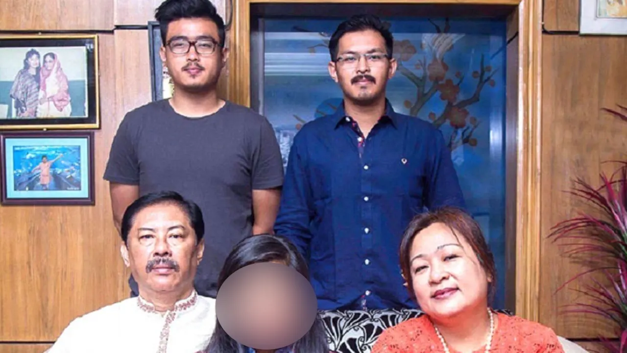 পরিবারের সদস্যদের সঙ্গে বীর বাহাদুর উ শৈ সিং। ছবি : সংগৃহীত