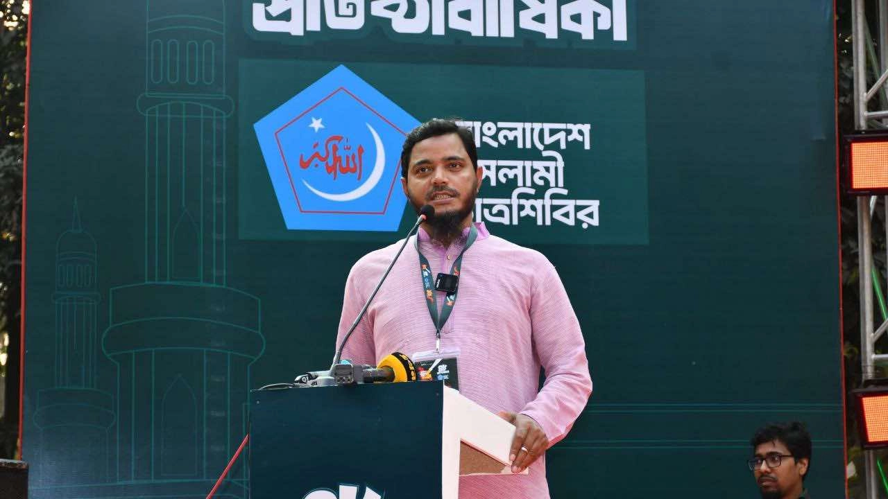 বক্তব্য রাখছেন ড. শফিকুল ইসলাম মাসুদ। ছবি : কালবেলা