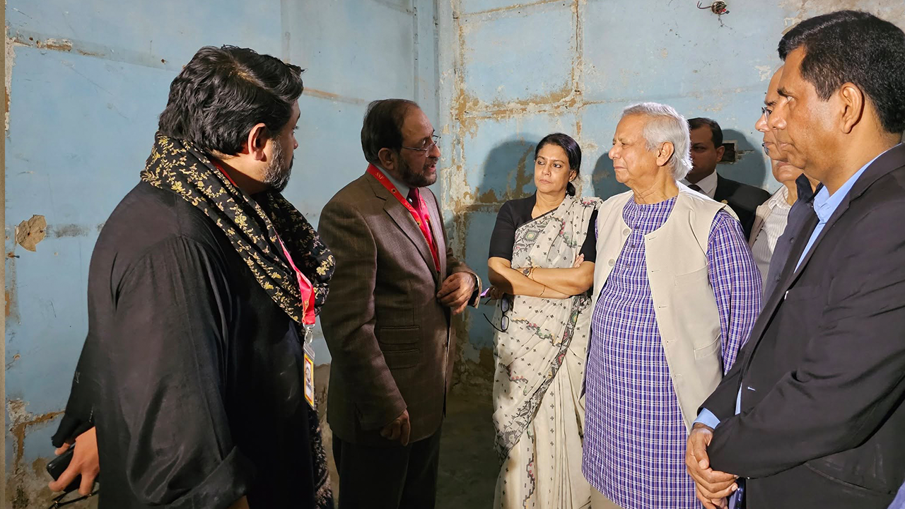 আয়নাঘর পরিদর্শন করেন প্রধান উপদেষ্টা ড. ইউনূস। ছবি : সংগৃহীত