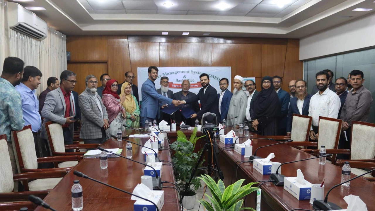আইসিবির প্রধান কার্যালয়ে চুক্তি স্বাক্ষর। ছবি : কালবেলা