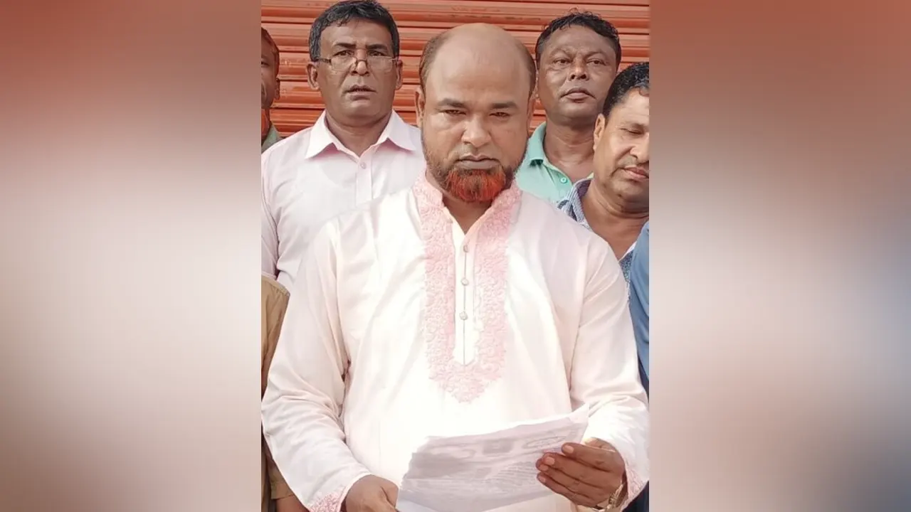 শিবগঞ্জ উপজেলা নাগরিক ঐক্যের আহ্বায়ক শহীদুল ইসলাম। ছবি : কালবেলা