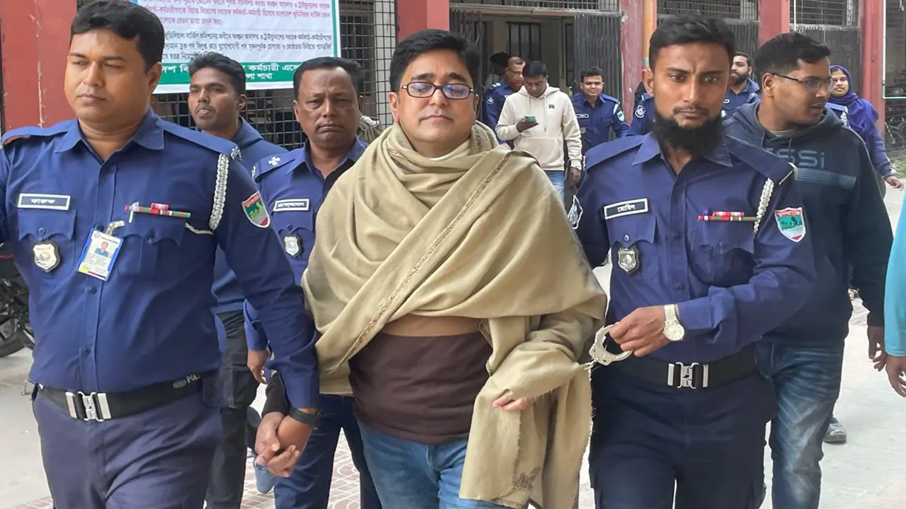 চেক জালিয়াতির মামলায় সাবেক জনপ্রশাসনমন্ত্রীর ভাইয়ের জেল-জরিমানা