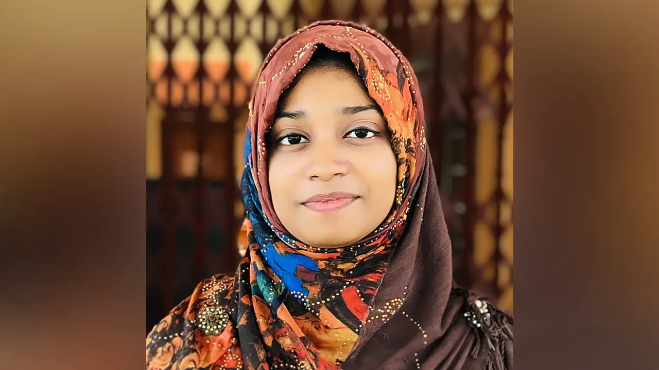 সহকারী জজে সারা দেশে প্রথম ববির হালিমাতুস সাদিয়া। ছবি : সংগৃহীত