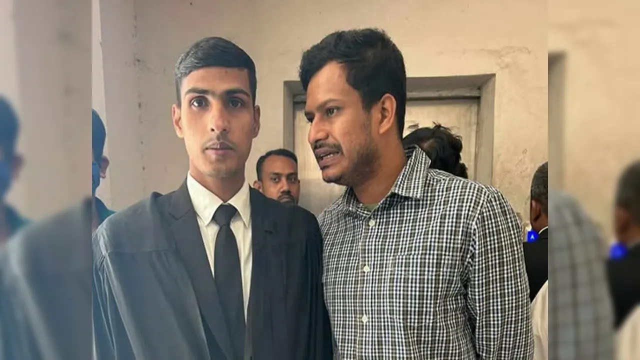 আদালতে ঢাকা বিশ্ববিদ্যালয় ছাত্রলীগের সাধারণ সম্পাদক তানভীর হাসান সৈকত। ছবি : কালবেলা