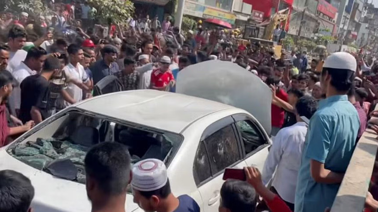 দুই ইরানি নাগরিকের ওপর হামলা। পুরোনো ছবি