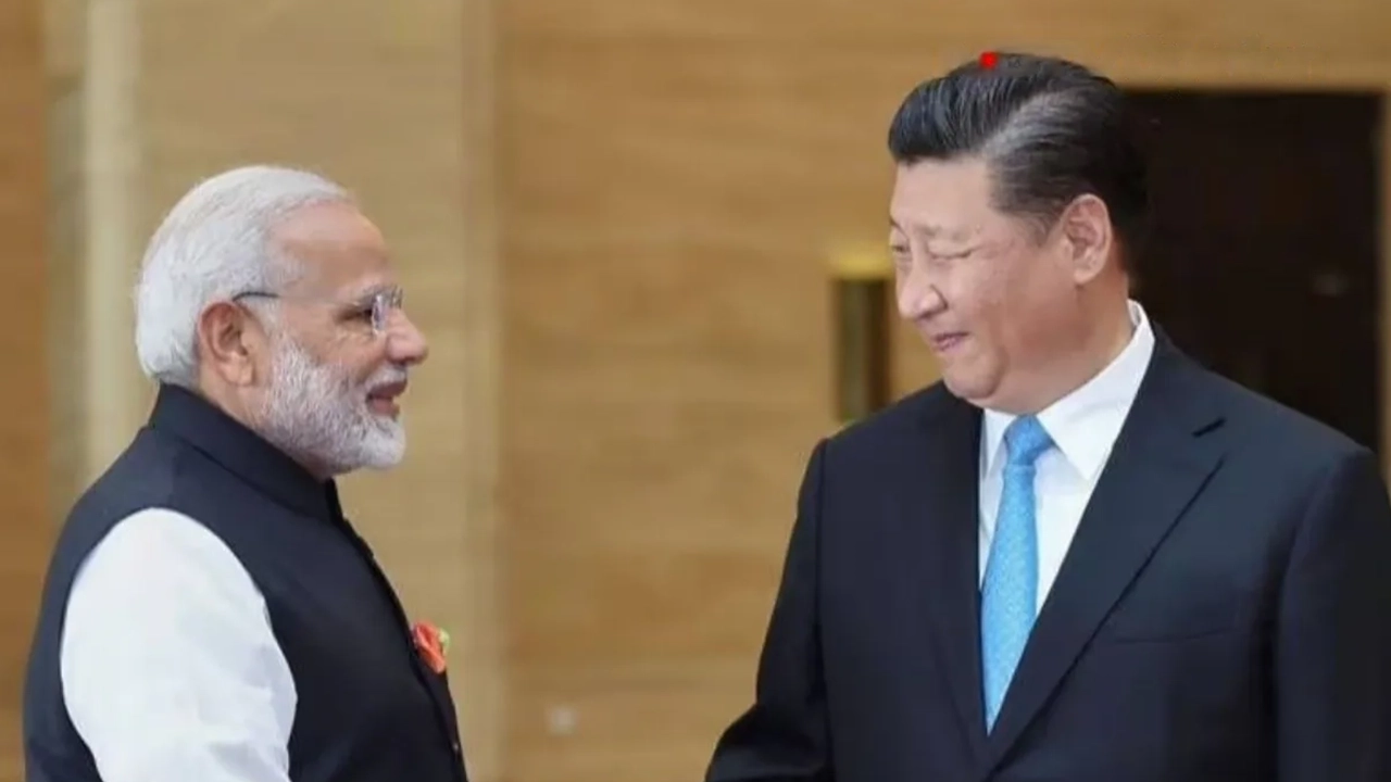 ভারতের প্রধানমন্ত্রী নরেন্দ্র মোদি ও চীনা প্রেসিডেন্ট শি জিনপিং। ছবি : সংগৃহীত