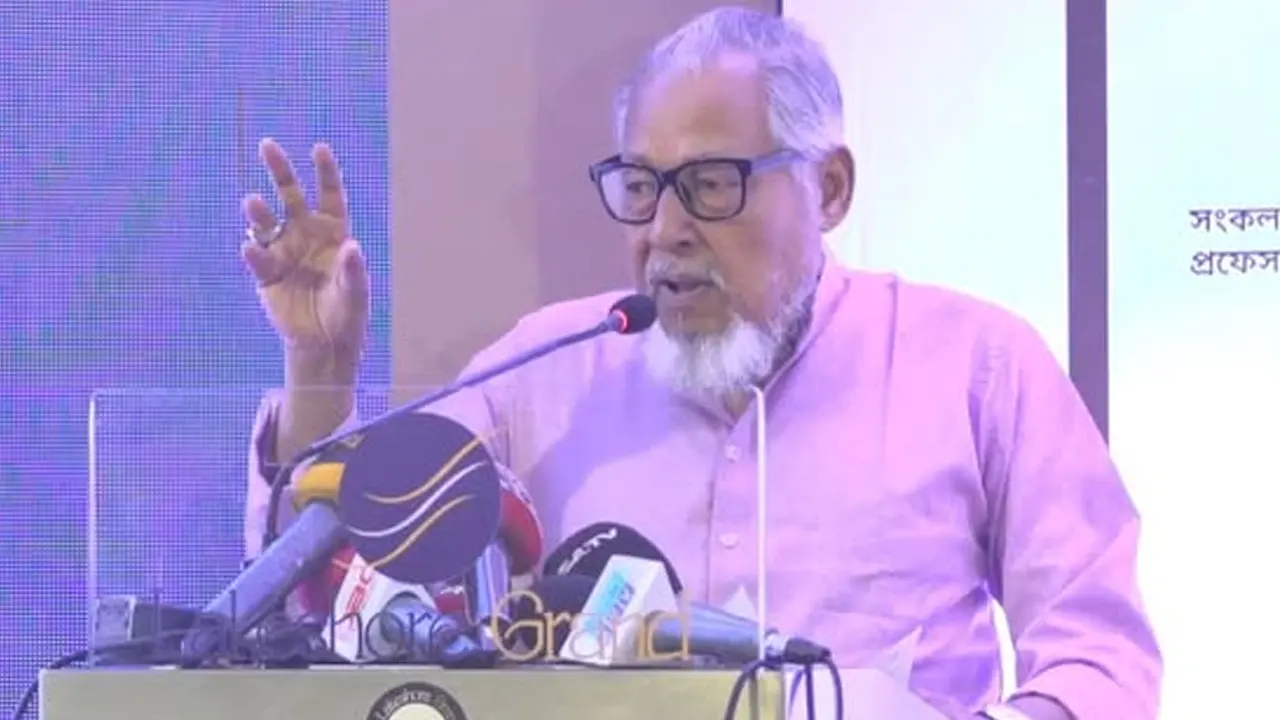 আয়োজিত অনুষ্ঠানে প্রধান অতিথির বক্তব্য রাখেন নজরুল ইসলাম খান। ছবি : কালবেলা