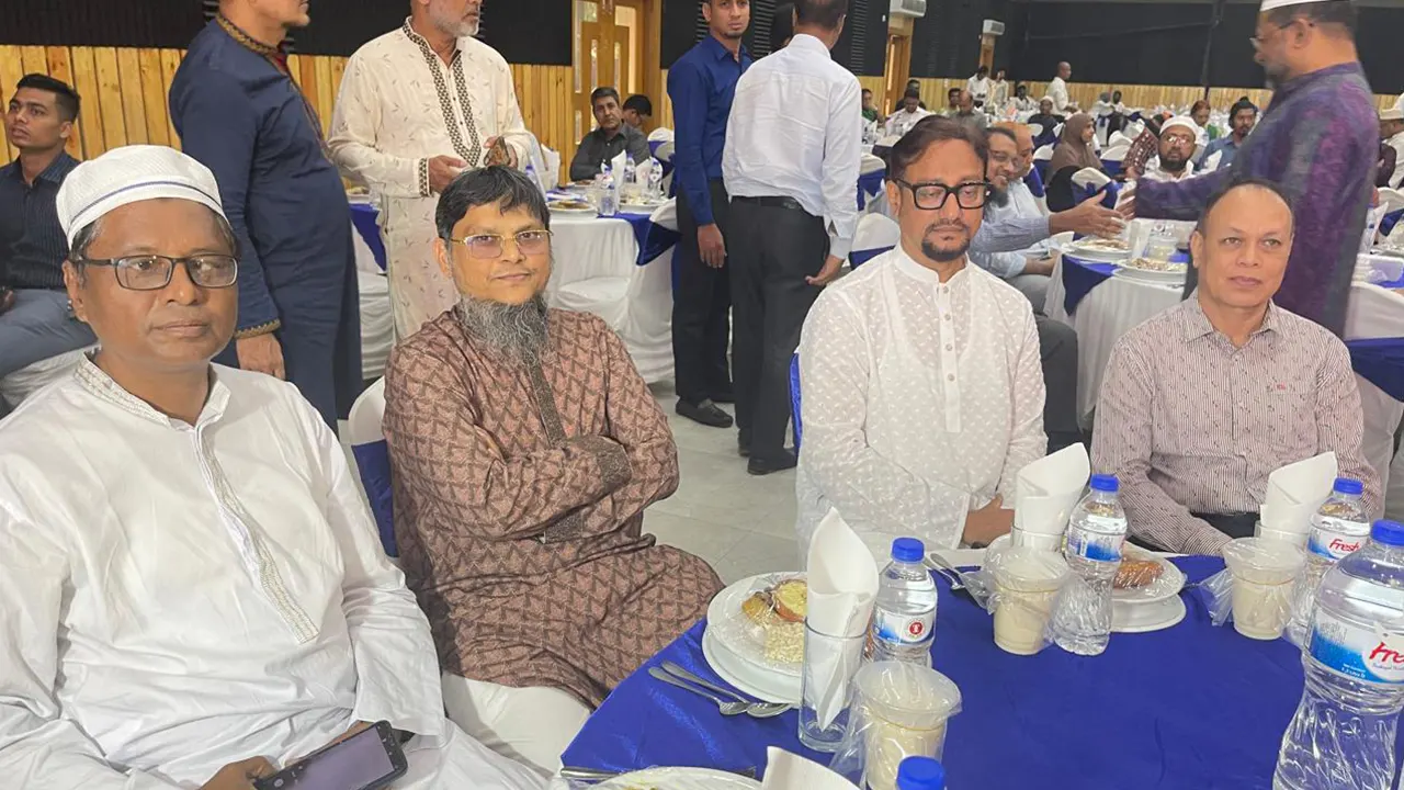 চট্টগ্রামে লিভার কেয়ার সোসাইটির উদ্যোগে এক বর্ণাঢ্য ও হৃদয়গ্রাহী ইফতার মাহফিল অনুষ্ঠিত। ছবি : কালবেলা