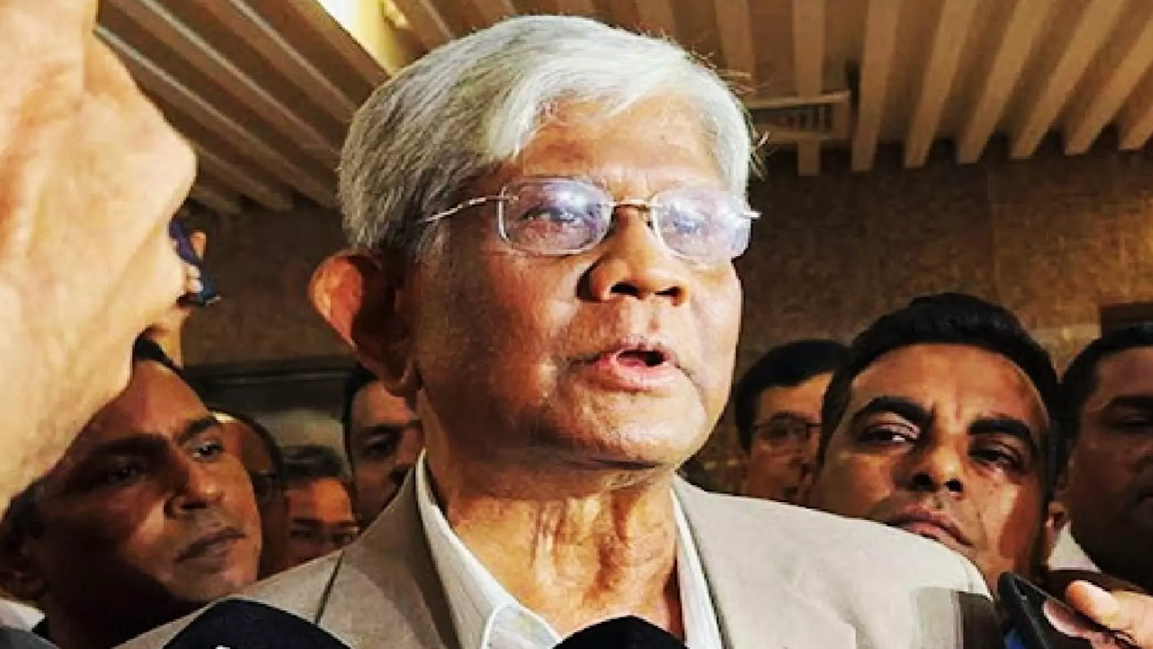 অর্থ ও বাণিজ্য উপদেষ্টা ড. সালেহউদ্দিন আহমেদ। ছবি : সংগৃহীত