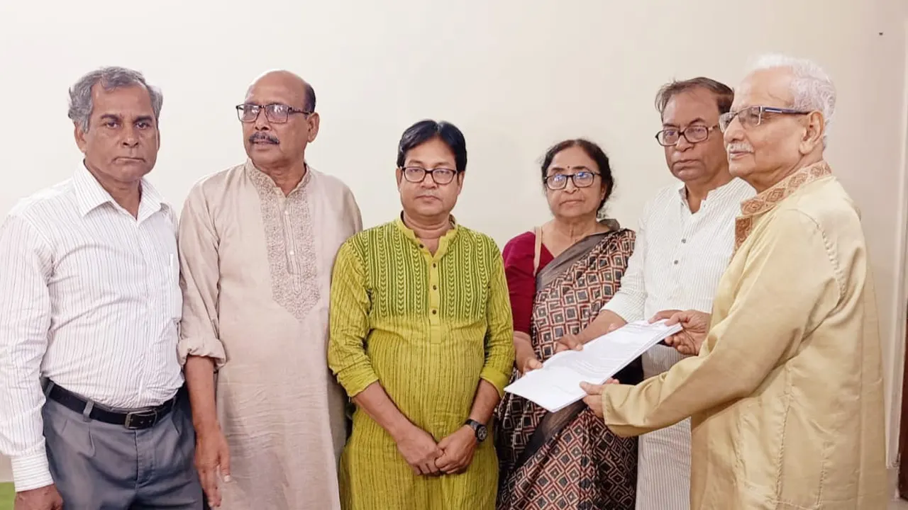  ঐকমত্য কমিশনে মতামত জমা। ছবি : কালবেলা