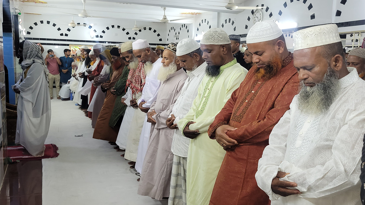 পটুয়াখালীতে ঈদ উদযাপন। ছবি : কালবেলা