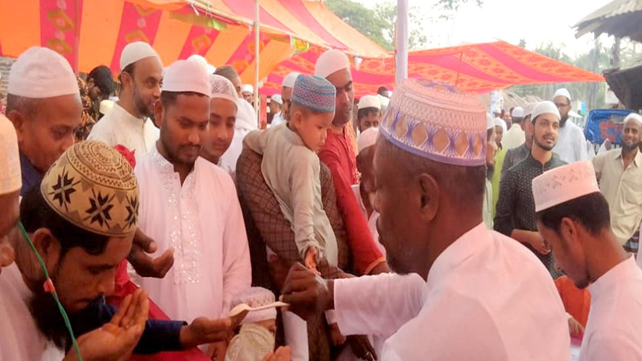 ‘১৭ বছর পর স্বাধীনভাবে ঈদের নামাজ পড়তে পেরেছি’