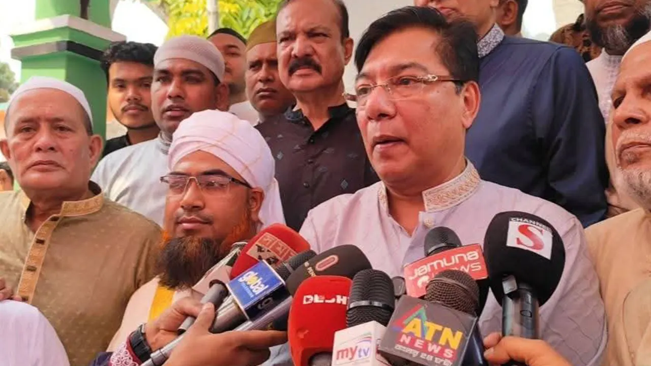 জামালপুরে বিএনপির কেন্দ্রীয় কমিটির কোষাধ্যক্ষ ও সাবেক সংসদ সদস্য এম রশিদুজ্জামান মিল্লাত। ছবি : কালবেলা