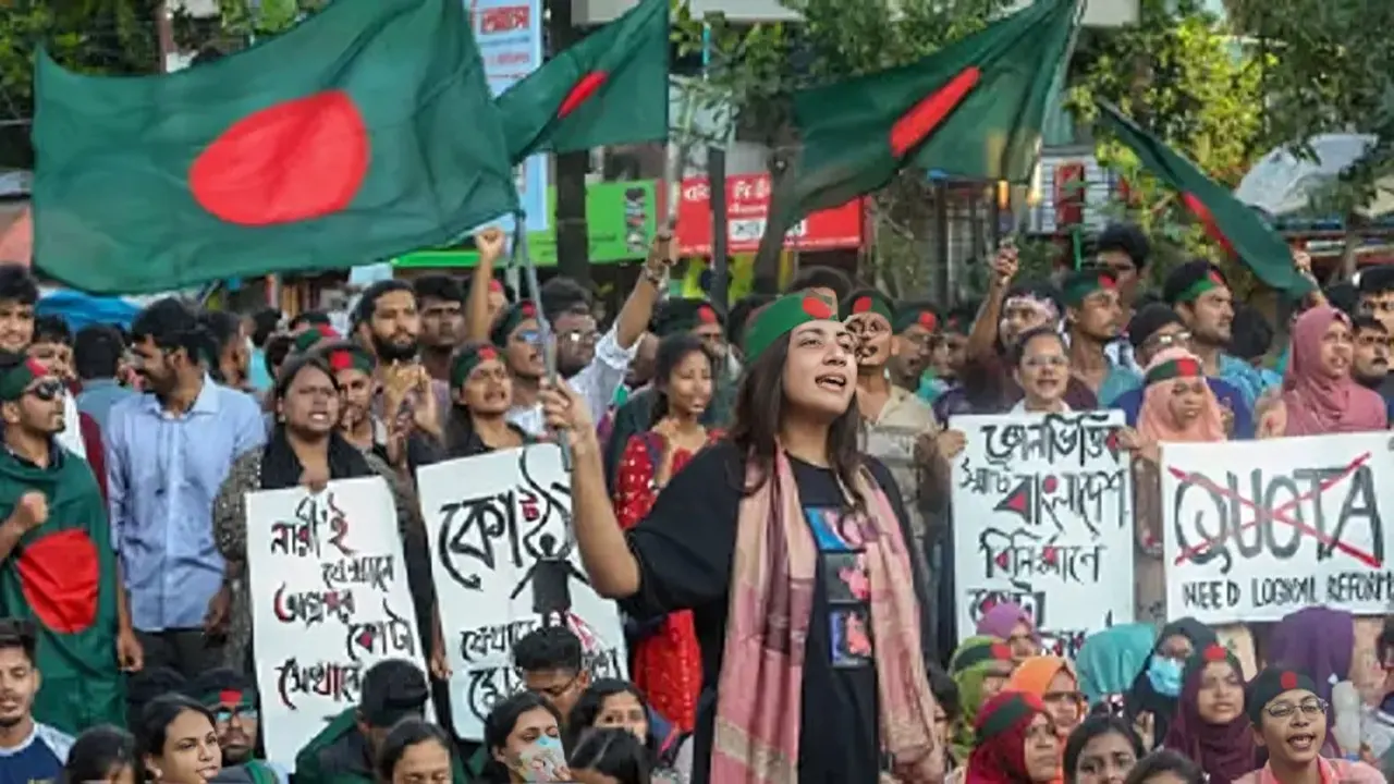 আন্দোলনে নারীরা। পুরোনো ছবি