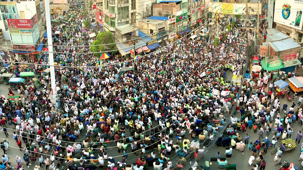 গাজায় ইসরায়েলি আগ্রাসন ও গণহত্যার প্রতিবাদে রাজশাহীতে বিক্ষোভ মিছিল ও সমাবেশ। ছবি : কালবেলা