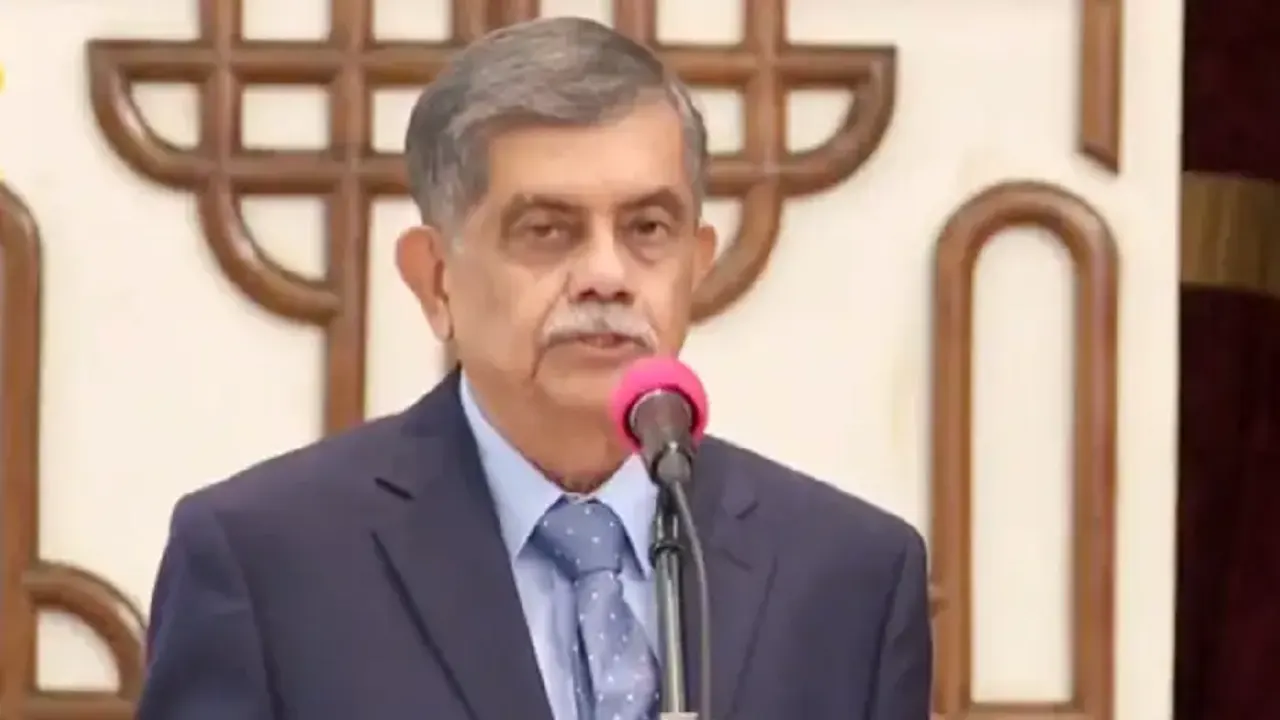শিক্ষা উপদেষ্টা অধ্যাপক চৌধুরী রফিকুল (সি আর) আবরার। ছবি : সংগৃহীত
