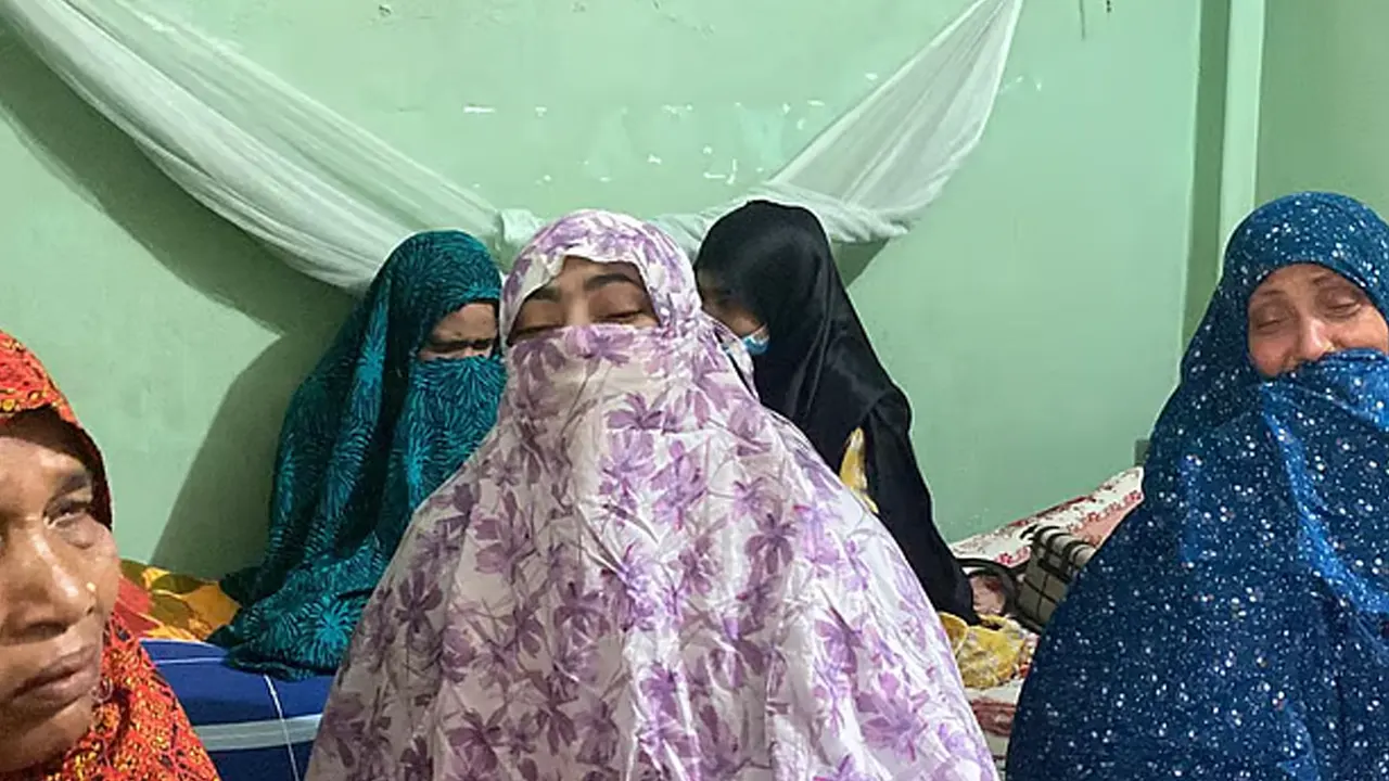 নিহত জুনায়েদ হাসানের পরিবারের সদস্যদের আহাজারি। ছবি : সংগৃহীত