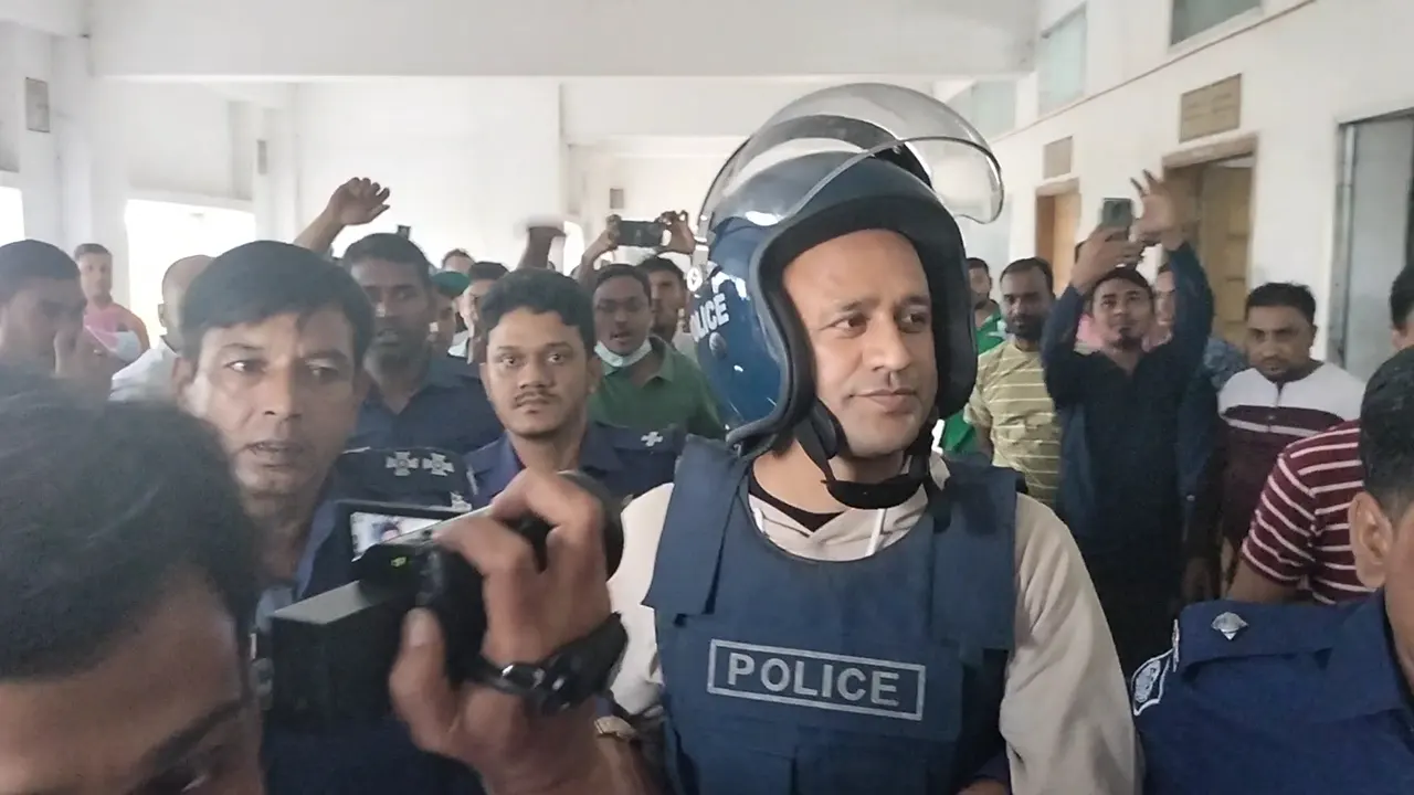 ব্যারিস্টার সুমন। ছবি : সংগৃহীত