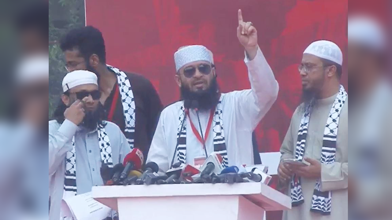 বক্তব্য রাখছেন মিজানুর রহমান আজহারি। ছবি : সংগৃহীত