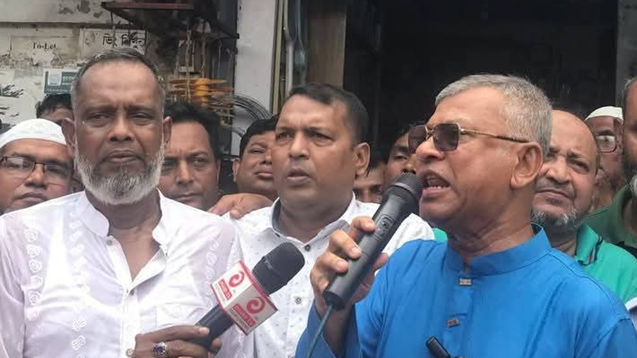 বক্তব্য রাখেন ঢাকা মহানগর উত্তর বিএনপির সাবেক আহ্বায়ক সাইফুল আলম নীরব। ছবি : কালবেলা