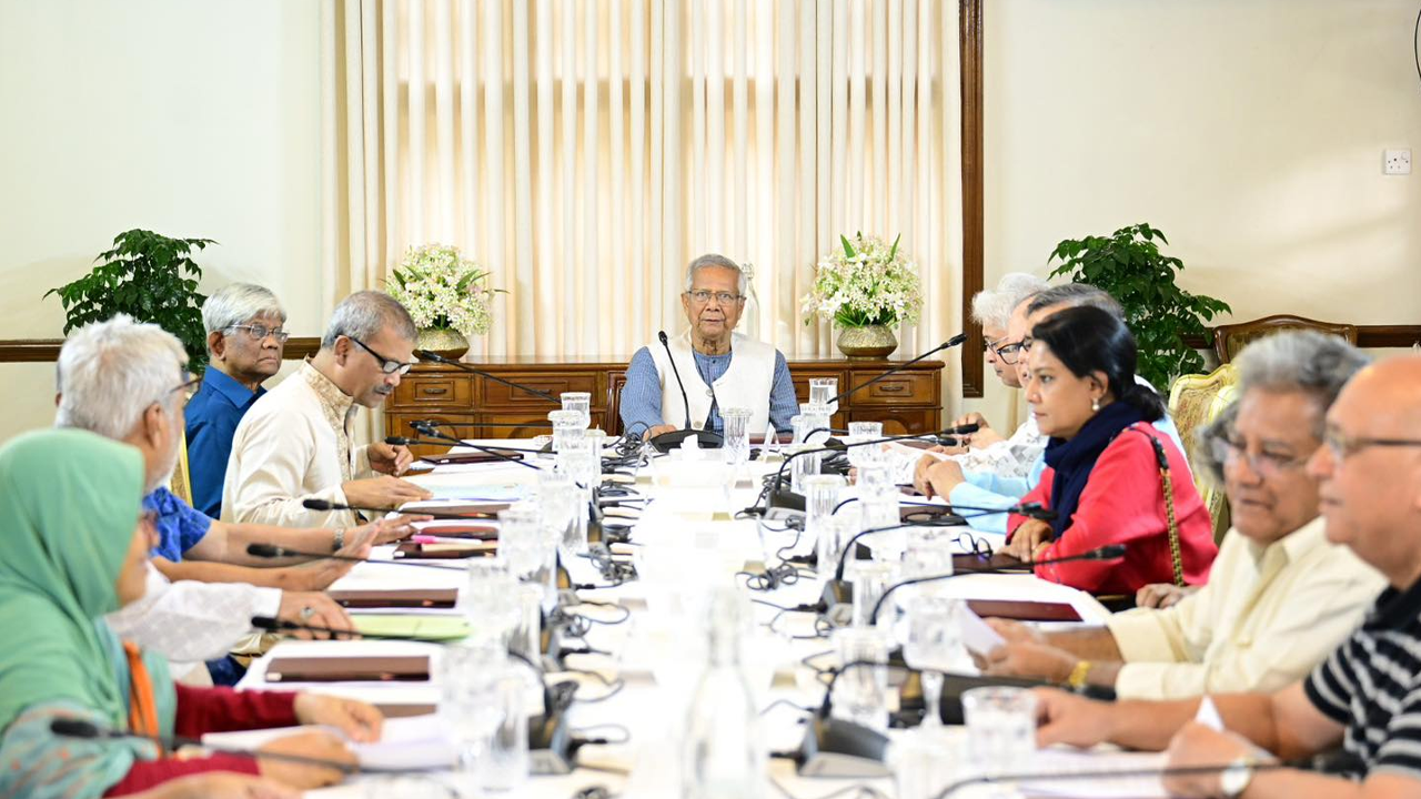 উপদেষ্টা পরিষদের বৈঠক। ছবি : সংগৃহীত