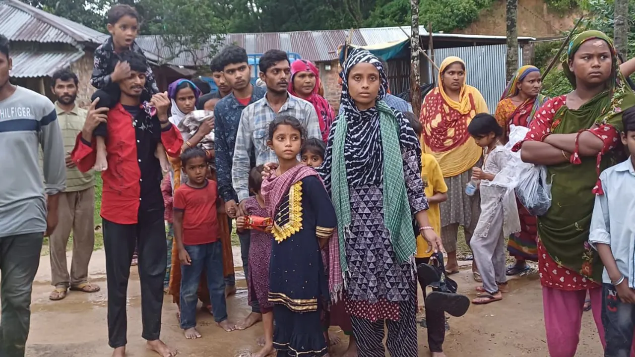 মৌলভীবাজারের বড়লেখা সীমান্ত দিয়ে ৪৪ জনকে পুশইন করেছে বিএসএফ। ছবি : কালবেলা
