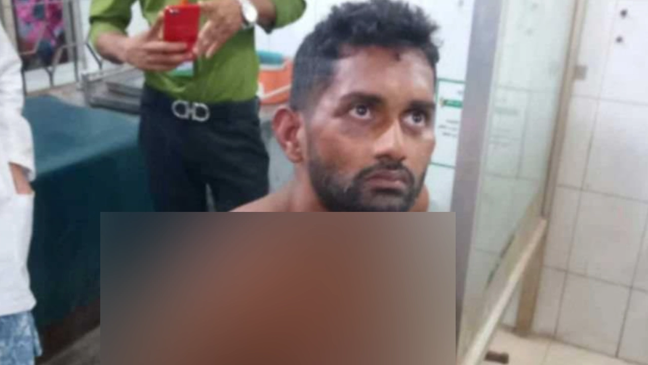 নির্যাতনের শিকার যুবককে প্রাথমিক চিকিৎসা দিয়ে থানায় নিয়েছে পুলিশ। ছবি : সংগৃহীত
