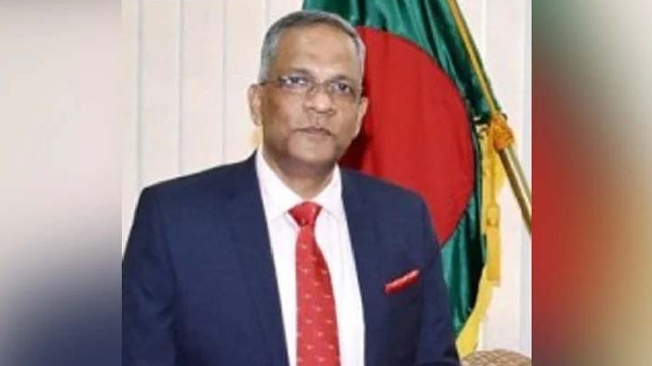 ডিজিএফআইয়ের সাবেক মহাপরিচালক লেফটেন্যান্ট জেনারেল (অব.) শেখ মামুন খালেদ। পুরোনো ছবি
