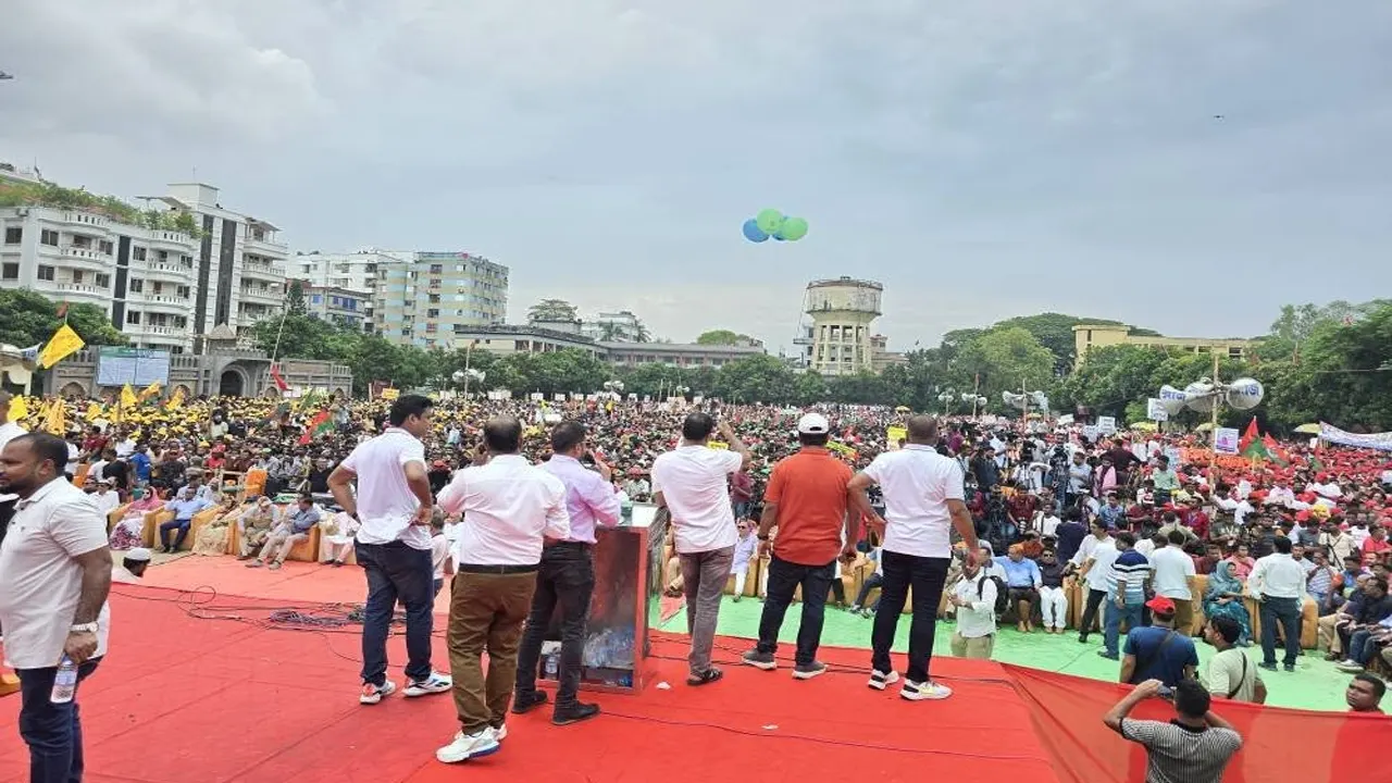 হাজার হাজার নেতাকর্মীদের অংশগ্রহণে তারুণ্যের সমাবেশ।