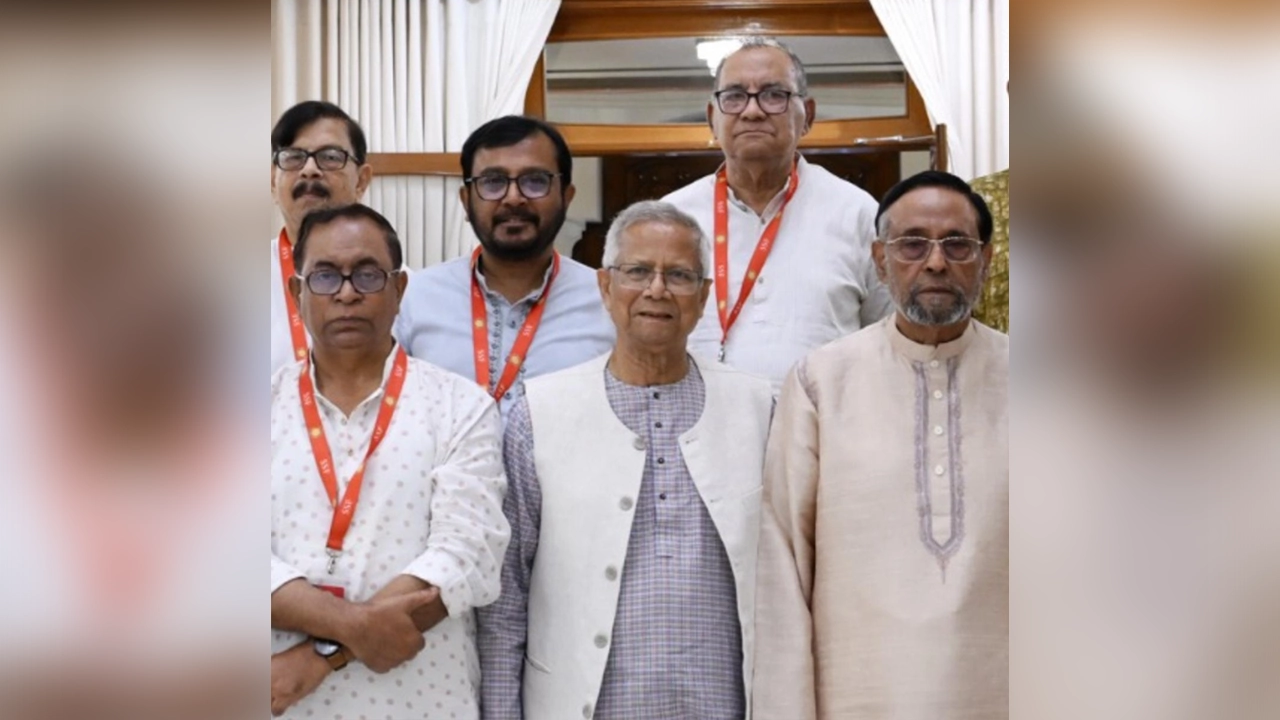 প্রধান উপদেষ্টার আমন্ত্রণে তার বাসভবন যমুনায় সর্বদলীয় বৈঠক। ছবি : কালবেলা