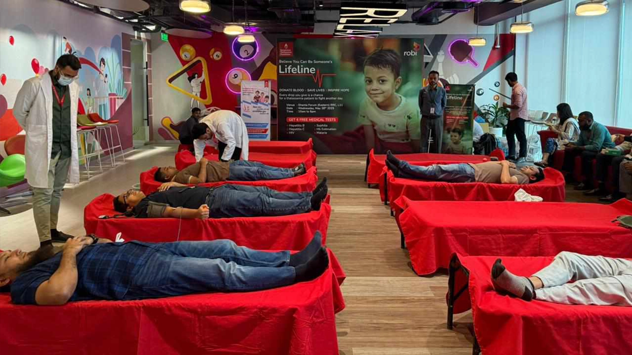 থ্যালাসেমিয়া রোগীদের জন্য রবির রক্তদান কর্মসূচি। ছবি : সংগৃহীত