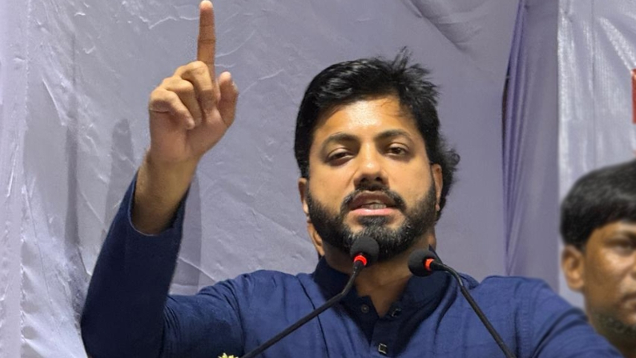 ইশরাক হোসেন। পুরোনো ছবি