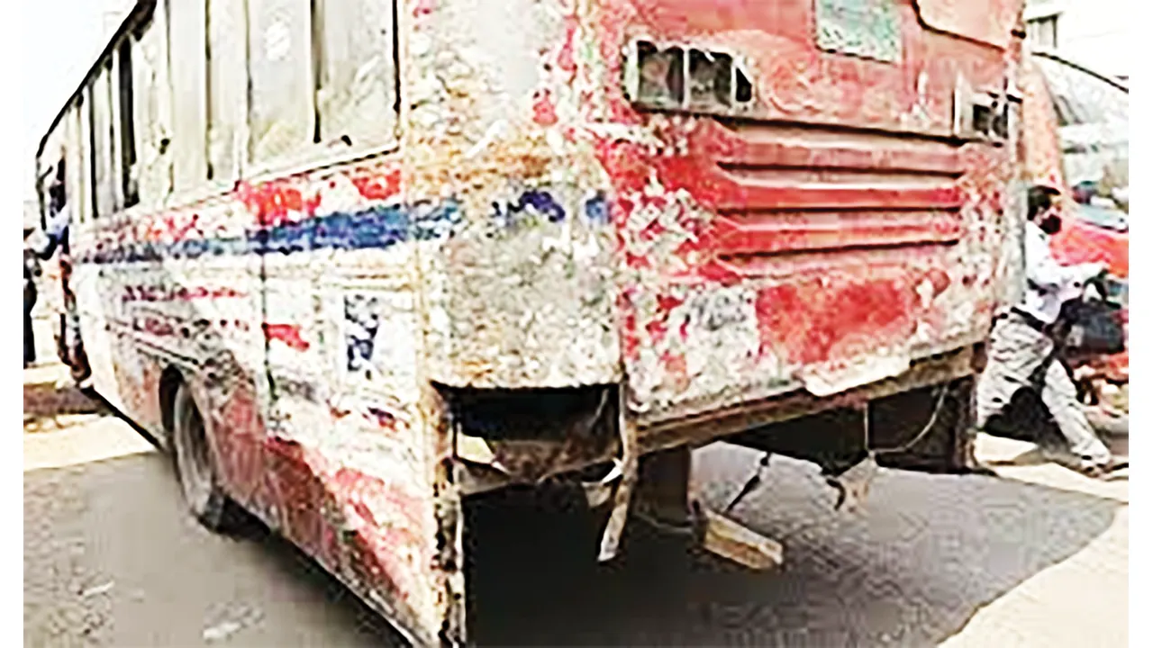 ফিটনেসবিহীন গাড়ি
