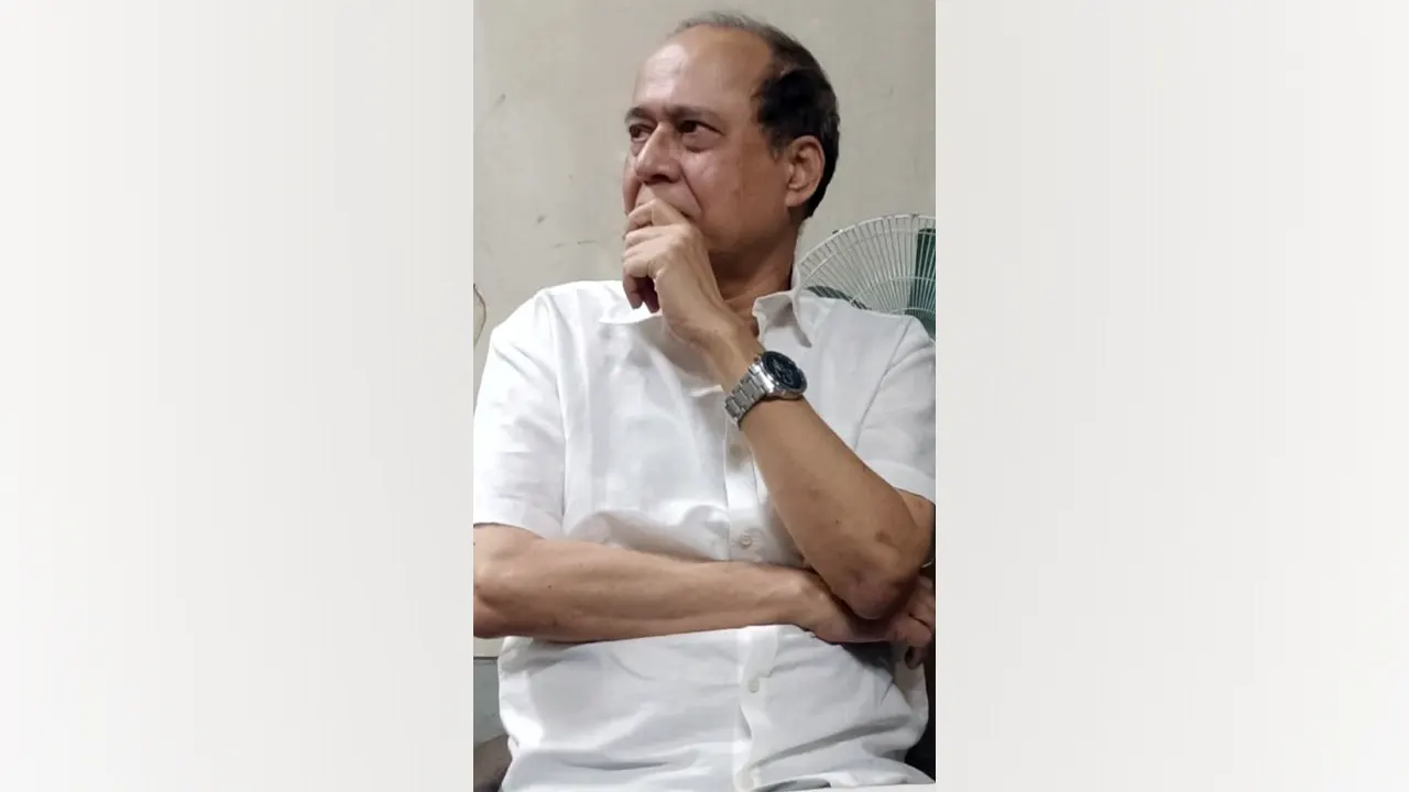 গ্রেপ্তার সাবেক প্রধান নির্বাচন কমিশনার (সিইসি) কাজী হাবিবুল আউয়াল