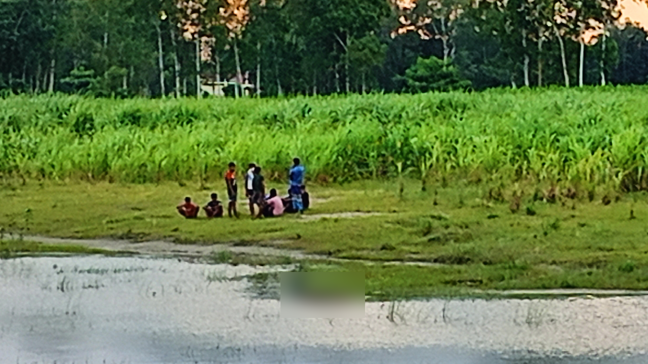 নদী থেকে অজ্ঞাত নারীর মরদেহ উদ্ধার। ছবি : কালবেলা