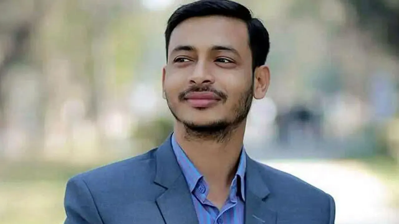 চাকরি হারানো শিক্ষক হাফিজুল ইসলাম