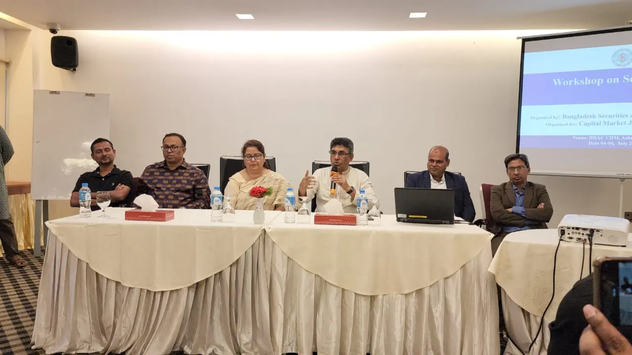খেলার জন্য বর্তমান পুঁজিবাজারের মাঠ পুরোপুরি প্রস্তুত বলে জানিয়েছেন বিএসইসির কমিশনার এম. আলী আকবর। ছবি : কালবেলা