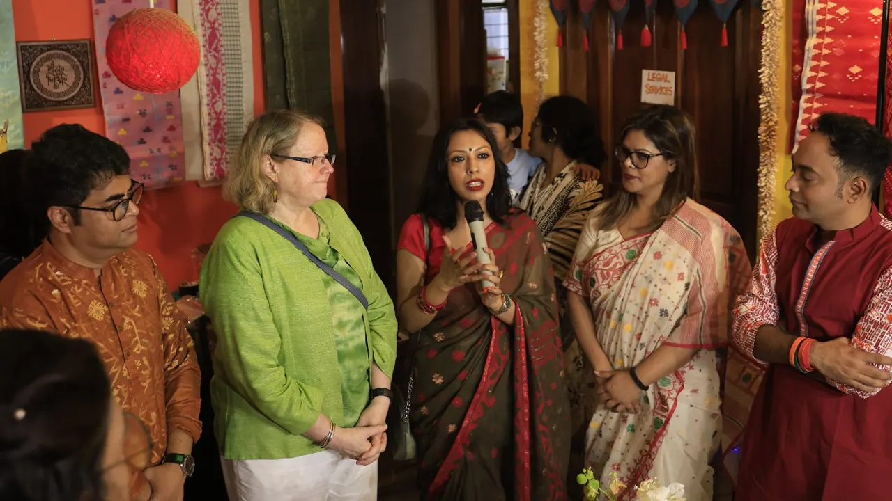 শান্তিবাড়িতে ঐতিহ্যবাহী জামদানির নতুন রূপে বিশেষ প্রদর্শনী। ছবি : সংগৃহীত