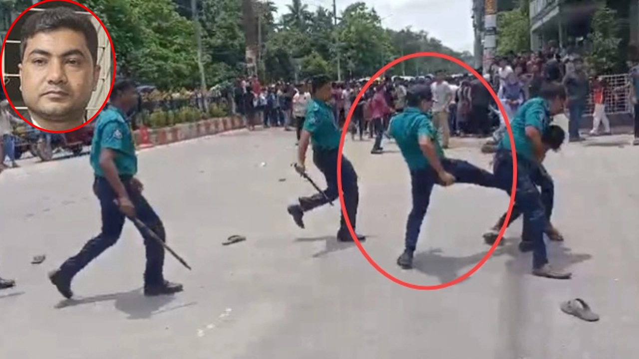 শিক্ষার্থীকে মারধর করছেন ওসি শাহ আলম সরদারসহ অন্য সদস্যরা। ছবি : কালবেলা