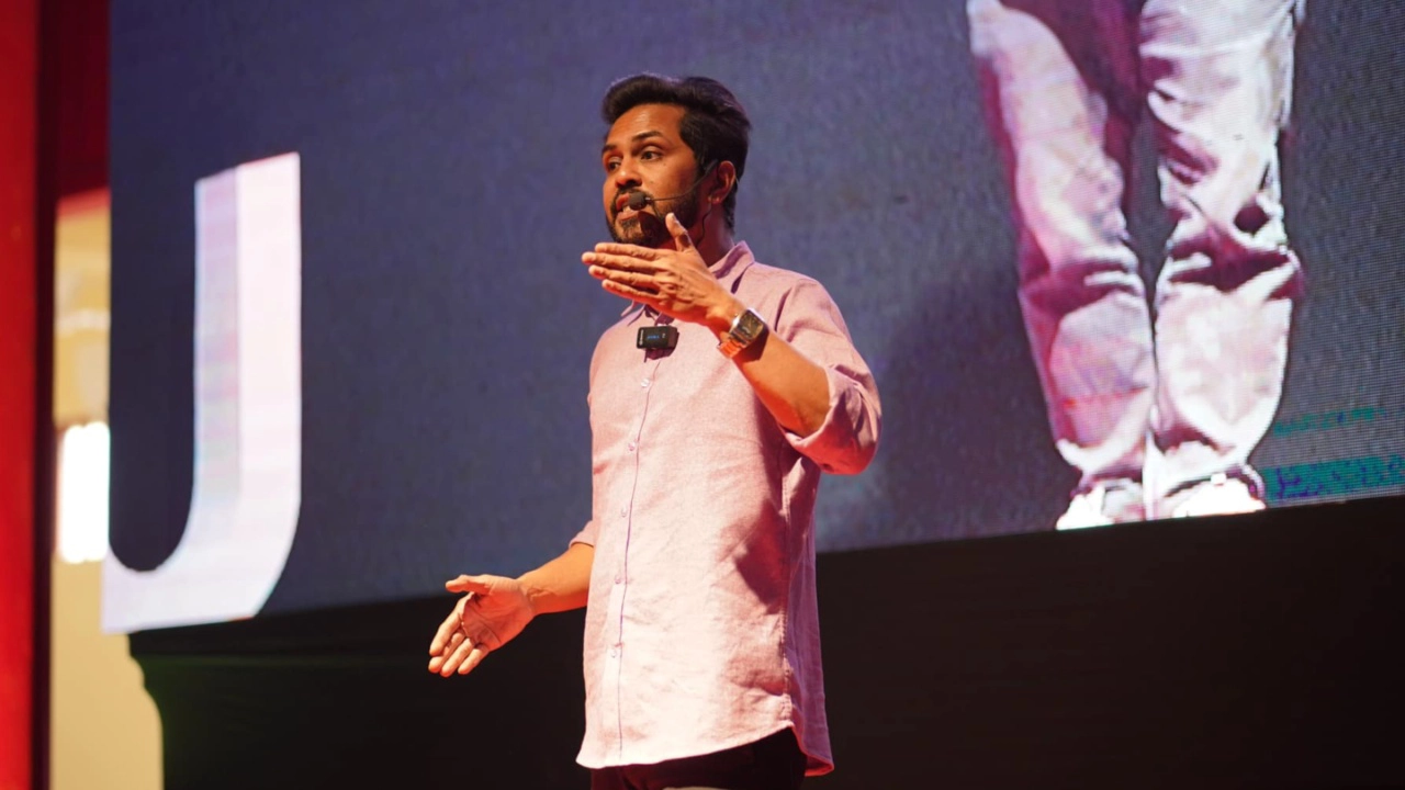 নির্মাতা আশফাক নিপুন। ছবি : সংগৃহীত