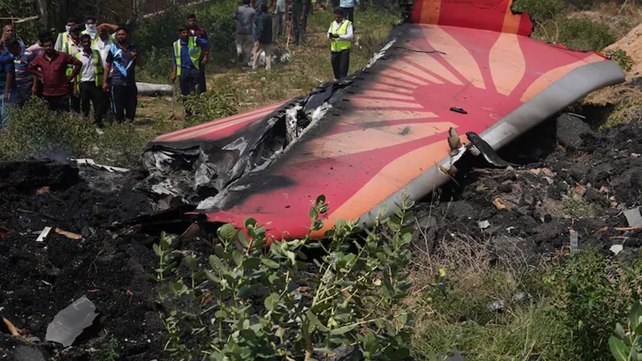 এয়ার ইন্ডিয়ার সেই বিমান বিধ্বস্তের প্রতিবেদনে মিলল চাঞ্চল্যকর তথ্য