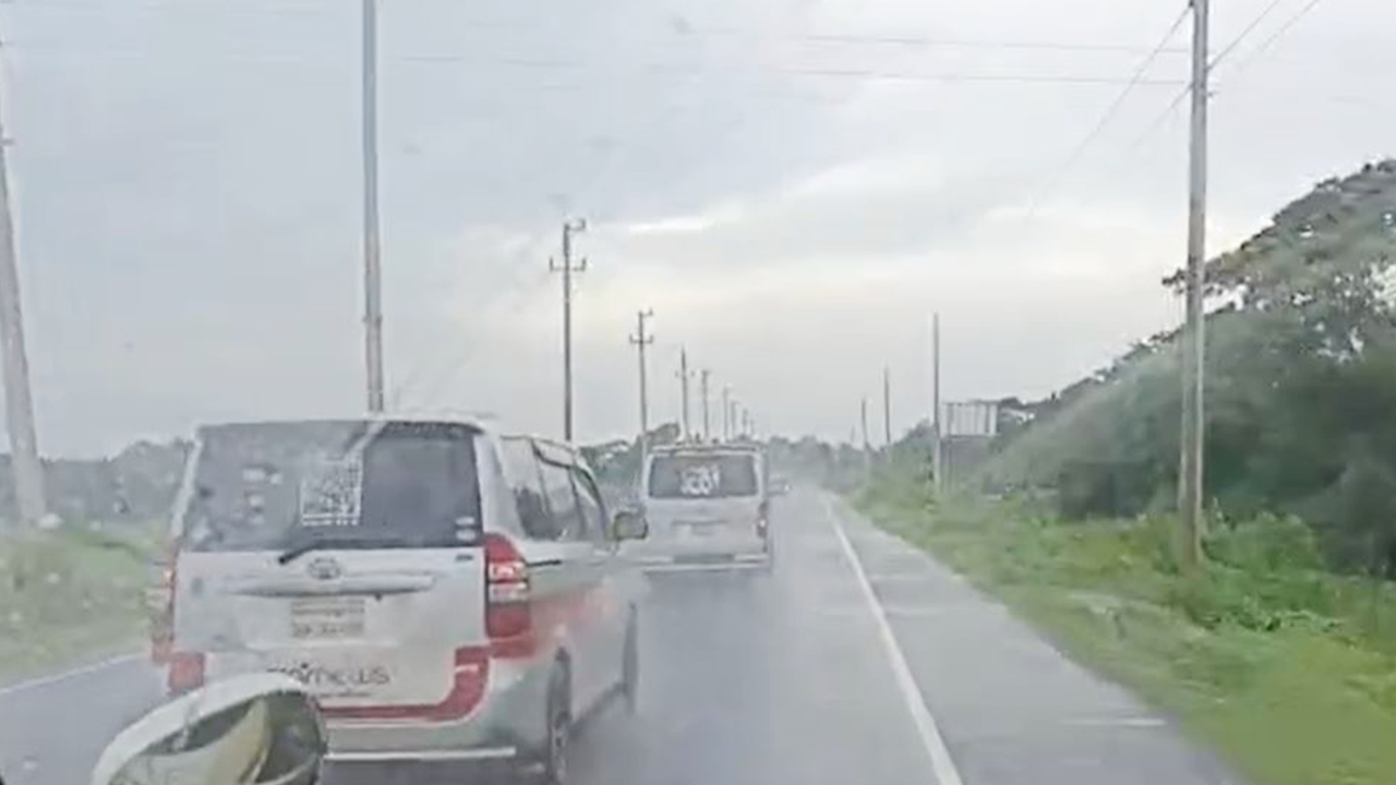 এনসিপির গাড়িবহর। ছবি : সংগৃহীত
