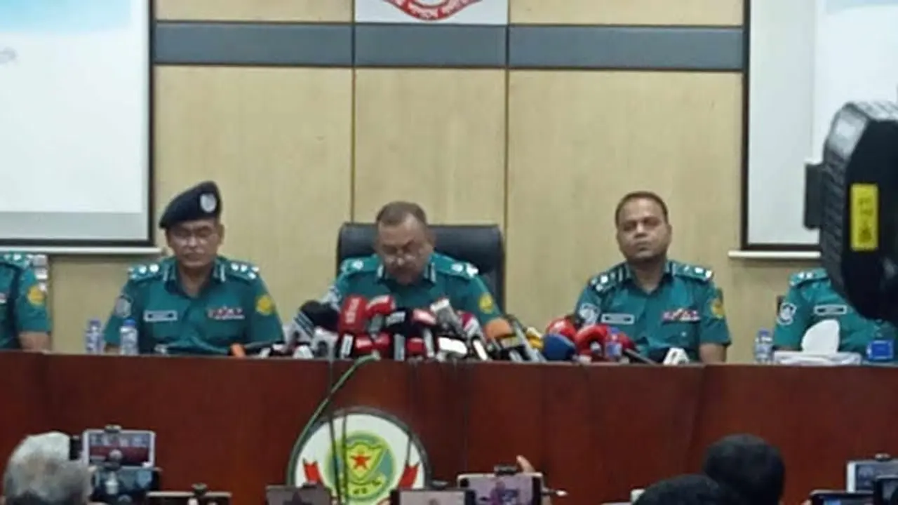 সংবাদ সম্মেলনে কথা বলেন ডিএমপি কমিশনার শেখ মো. সাজ্জাত আলী। ছবি : কালবেলা