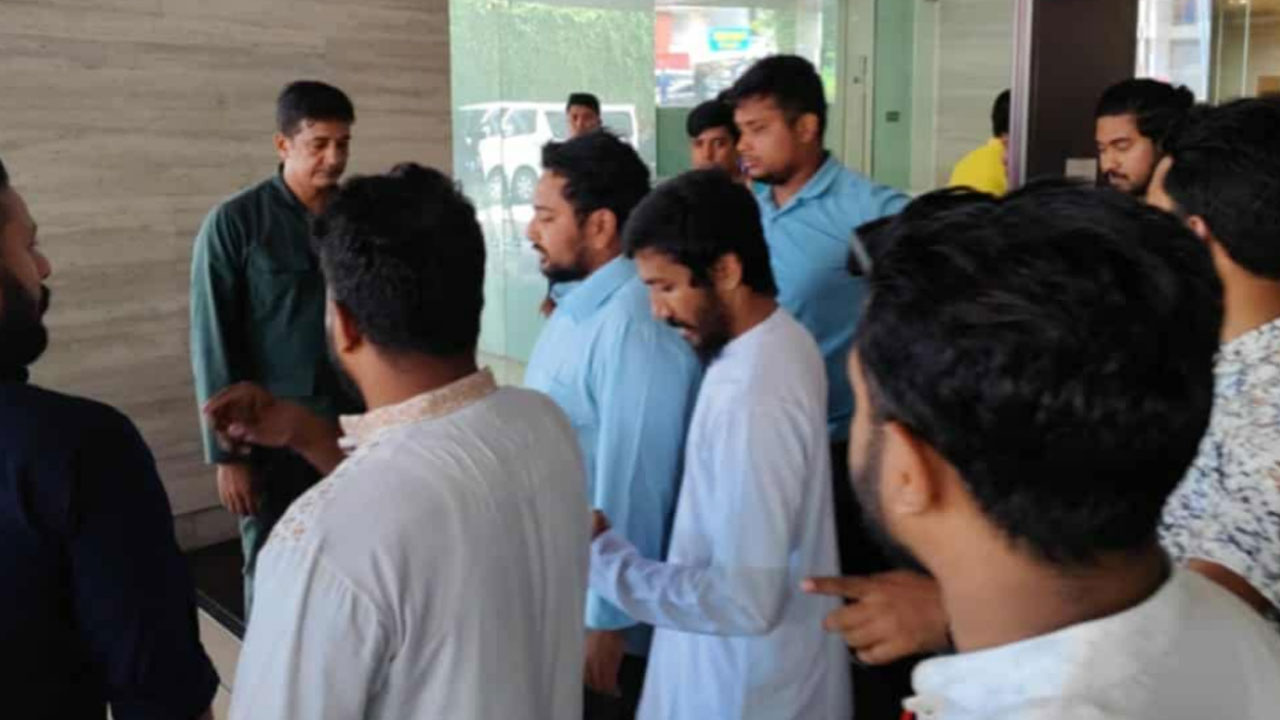 কক্সবাজার পৌঁছেছেন এনসিপির নেতাকর্মীরা। ছবি : সংগৃহীত