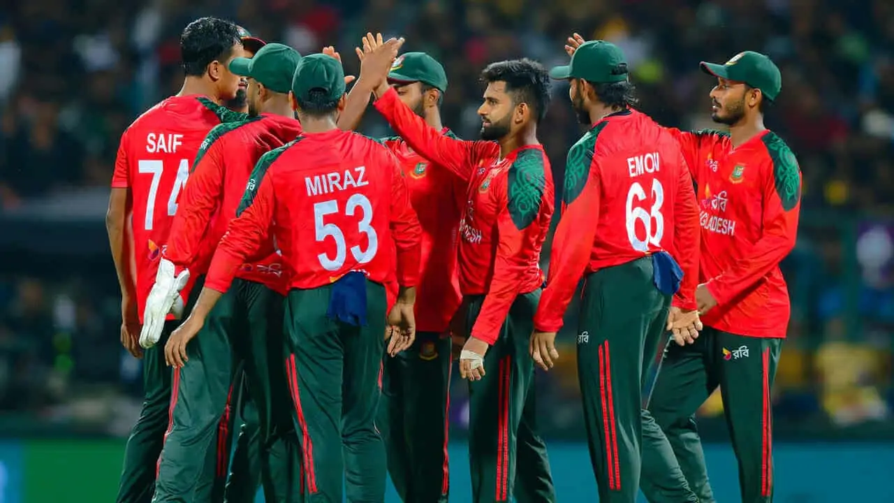 বাংলাদেশ ক্রিকেট দল। পুরোনো ছবি